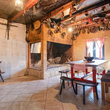 فيلة Family Jelavic House *