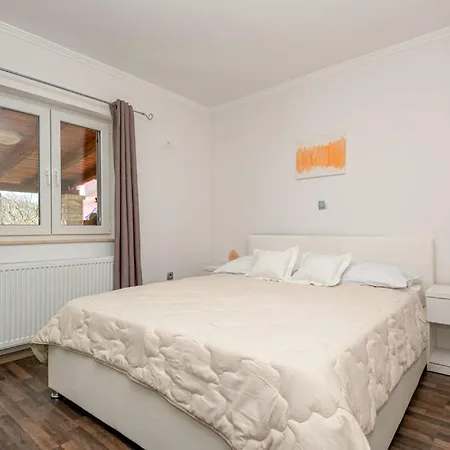 Family Jelavic House * Ravca