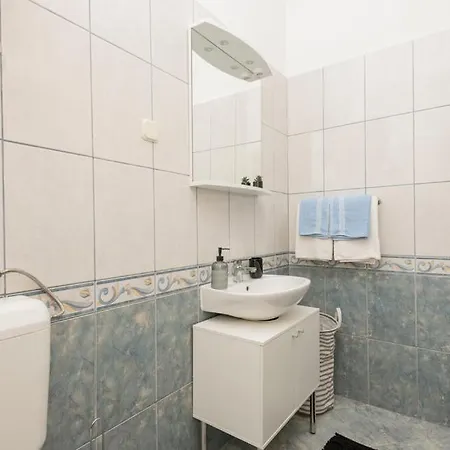 Family Jelavic House فيلة