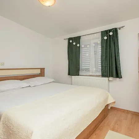 Family Jelavic House فيلة